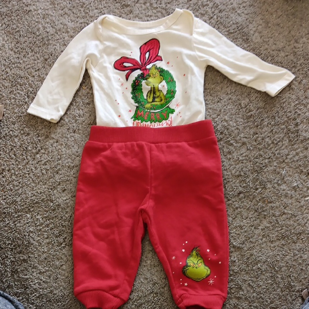 Dr. Seuss Grinch Baby Top in Cream